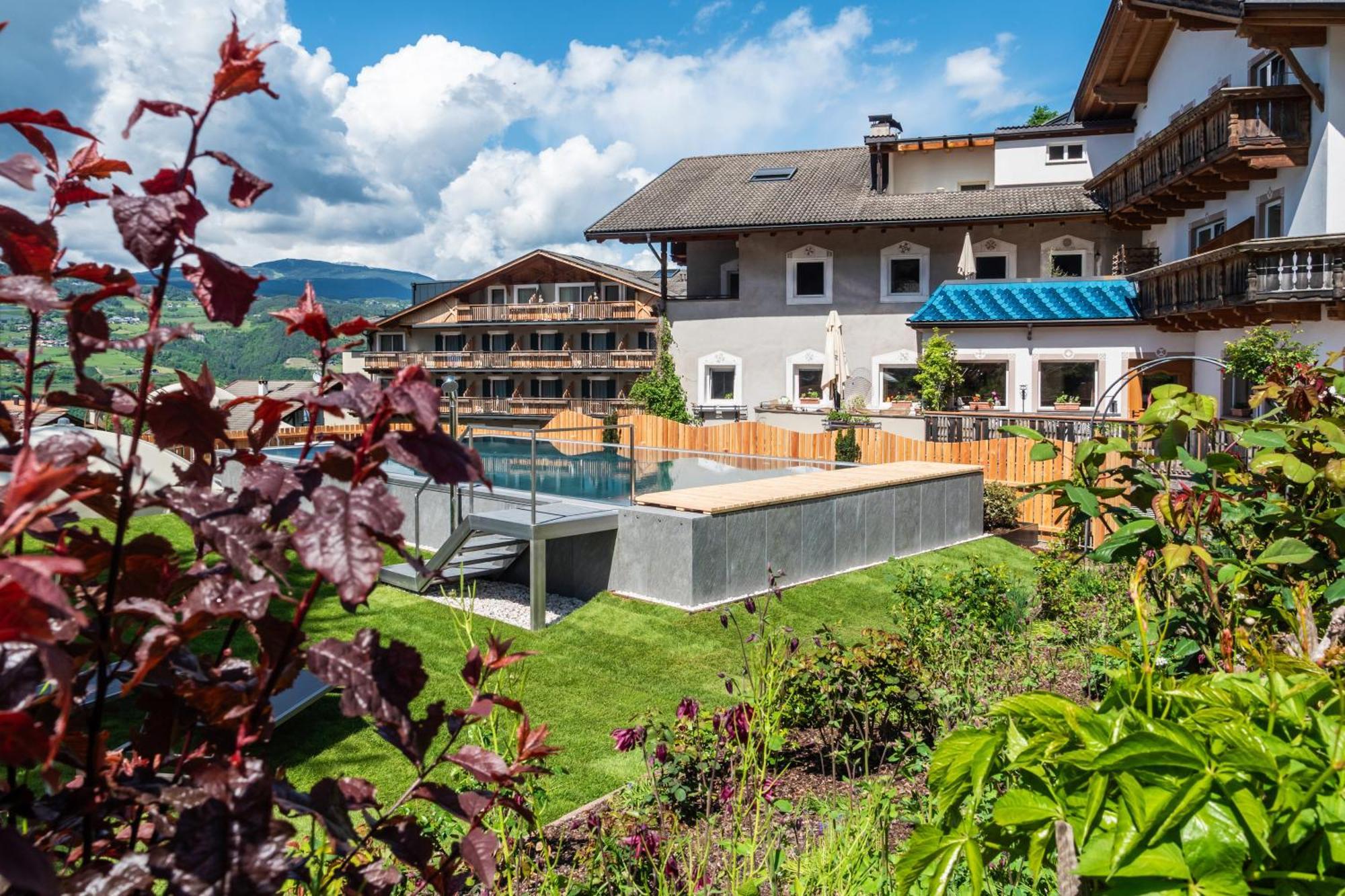 Oberwirt Weisses Kreuz Hotel Collepietra  Exterior foto
